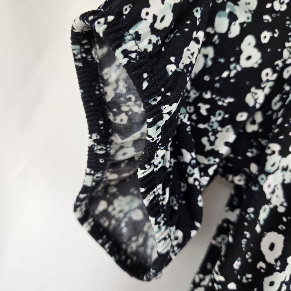 Lane Bryant Black White Blue Floral Faux Wrap Peplum Blouse Top Plus Size 14/16 - Picture 6 of 12
